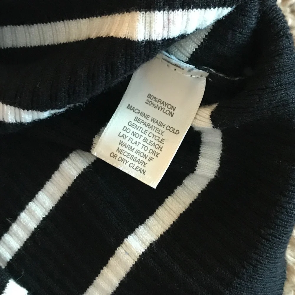 WHBM Sweater - Picture 5 of 5